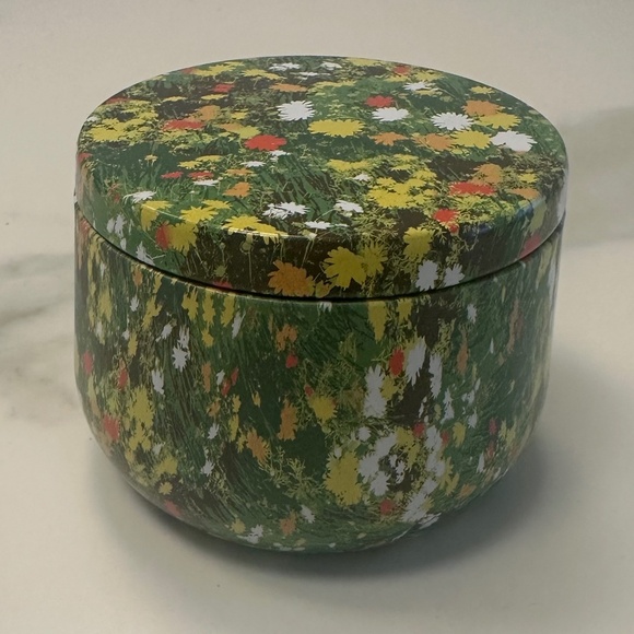 URBAN OUTFITTERS - Mini Nirvana Candle - 6 oz - Citrus, nectar, patchou - Picture 5 of 6